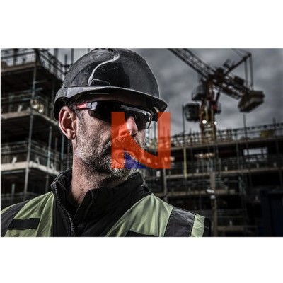 OCCHIALI DI SICUREZZA ANTI-APPANNAMENTO E ANTIGRAFFIO LENTI SCURE