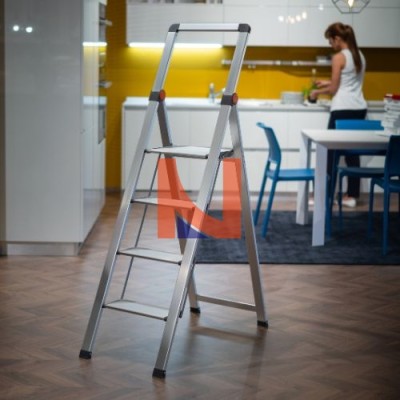 SGABELLO IN ALLUMINIO 4 GRADINI