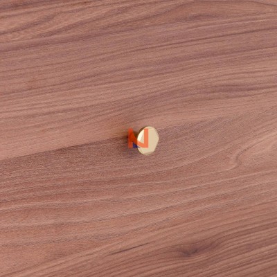 Pomolo per mobili Alucover ottone