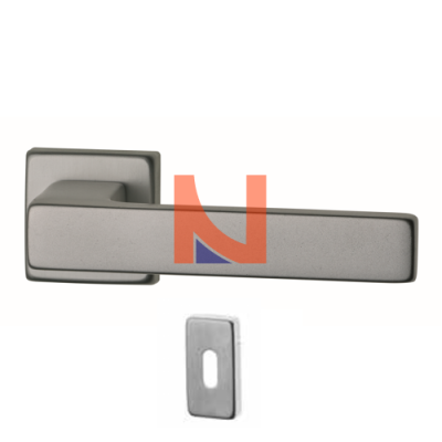 MANIGLIA Q-TRE PATENT ARGENTO SATINATO